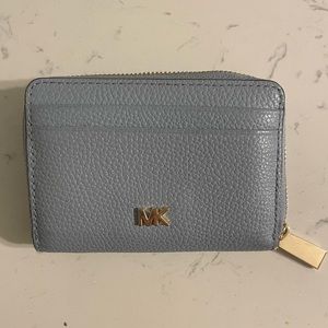 Pale blue Michael Kors Pebble Leather Wallet LIKE NEW